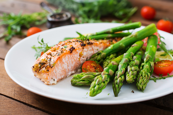 consumare gli asparagi