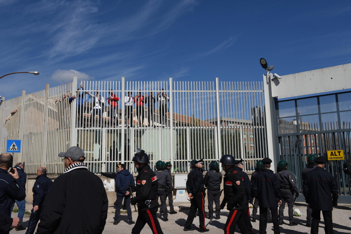 carceri rivolta