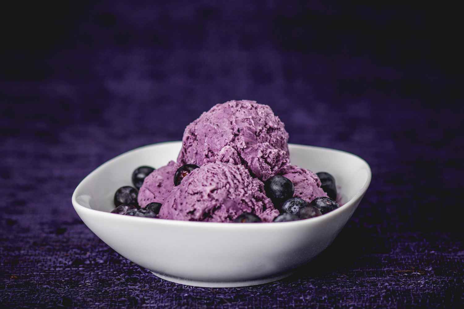 gelato al mirtillo